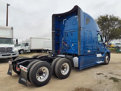 Used 2023 Freightliner Cascadia Detroit Diesel DD15 Semi Truck with Sleeper Cab for sale #568998 - photo 2