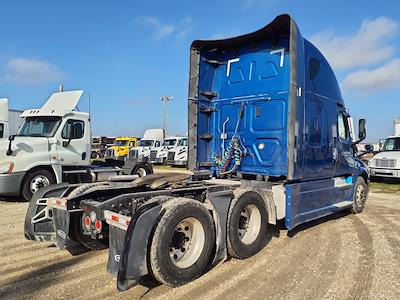 Used 2023 Freightliner Cascadia Detroit Diesel DD15 Semi Truck with Sleeper Cab for sale #569072 - photo 2