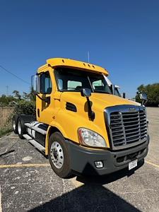 Used 2018 Freightliner Cascadia Detroit DD13 Semi Truck for sale #765495 - photo 1