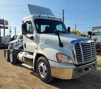 Used 2018 Freightliner Cascadia Detroit DD13 Semi Truck for sale #776618 - photo 1