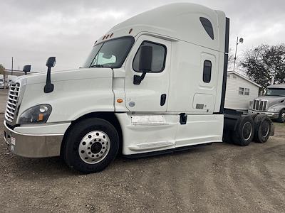 Used 2019 Freightliner Cascadia Detroit Diesel DD15 Semi Truck with Sleeper Cab for sale #807210 - photo 1