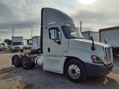Used 2020 Freightliner Cascadia Detroit Diesel DD15 Semi Truck for sale #881067 - photo 1