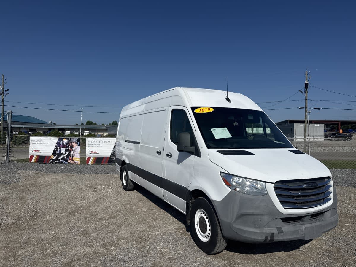 Used 2019 Freightliner Sprinter - photo 5