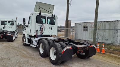 Used 2020 Freightliner Cascadia - photo 1