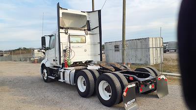Used 2020 Volvo VNL Volvo D13 Semi Truck for sale #243032 - photo 2