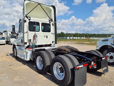 Used 2020 Freightliner Cascadia Detroit Diesel DD15 Semi Truck for sale #245253 - photo 2