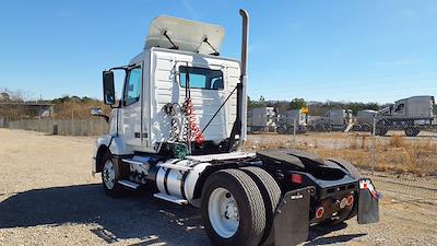Used 2016 Volvo VNL - photo 1