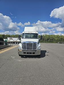 Used 2018 Freightliner Cascadia Detroit DD13 Semi Truck for sale #744730 - photo 2
