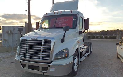 Used 2018 Freightliner Cascadia Detroit DD13 Semi Truck for sale #771374 - photo 1