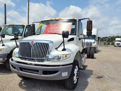 Used 2018 International DuraStar 4300 Cab Chassis for sale #777151 - photo 1