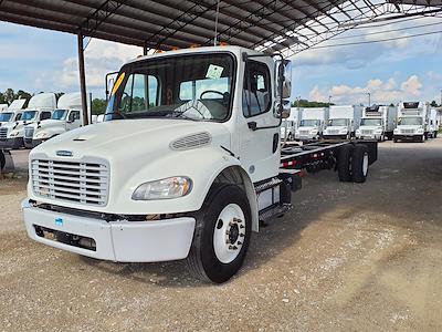 Used 2018 Freightliner M2 106 Conventional Cab 4x2 Cab Chassis for sale #778638 - photo 1