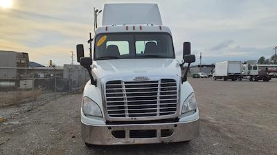 Used 2018 Freightliner Cascadia - photo 1