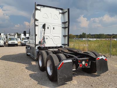 Used 2019 Freightliner Cascadia Detroit Diesel DD15 Semi Truck with Sleeper Cab for sale #862618 - photo 2