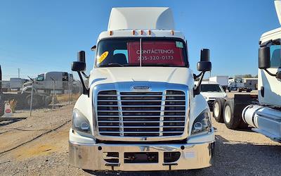 Used 2019 Freightliner Cascadia Detroit Diesel DD15 Semi Truck for sale #863247 - photo 2