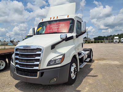 Used 2019 Freightliner Cascadia Detroit DD13 Semi Truck for sale #873502 - photo 1