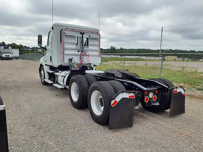 Used 2019 Freightliner Cascadia Detroit Diesel DD15 Semi Truck for sale #873969 - photo 2