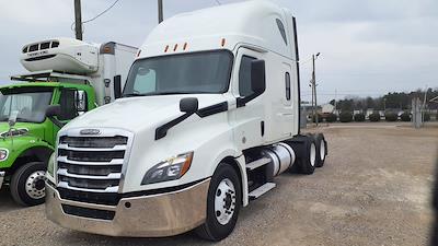 Used 2019 Freightliner Cascadia - photo 1