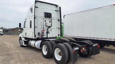 Used 2019 Freightliner Cascadia - photo 1