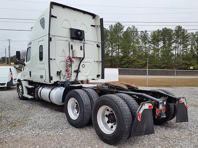 Used 2019 Freightliner Cascadia Detroit Diesel DD15 Semi Truck with Sleeper Cab for sale #875217 - photo 2