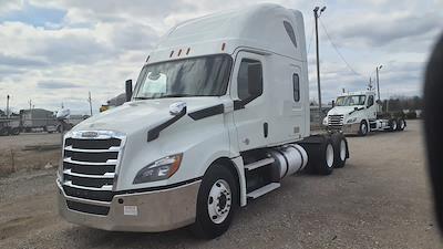 Used 2020 Freightliner Cascadia - photo 1