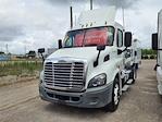 Used 2020 Freightliner Cascadia Detroit DD13 Semi Truck for sale #895475 - photo 1