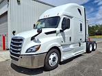 Used 2020 Freightliner Cascadia Detroit Diesel DD15 Semi Truck with Sleeper Cab for sale #239691 - photo 1