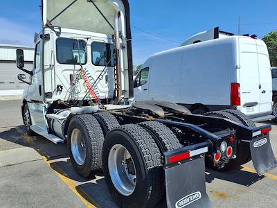 Used 2020 Freightliner Cascadia Detroit Diesel DD15 Semi Truck for sale #239920 - photo 2