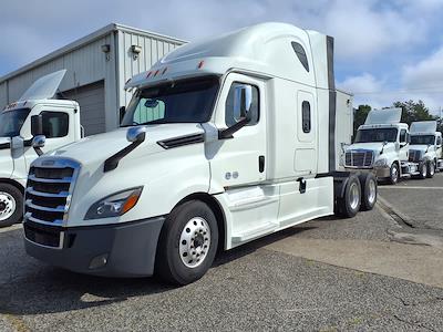 Used 2020 Freightliner Cascadia Detroit Diesel DD15 Semi Truck with Sleeper Cab for sale #240045 - photo 1