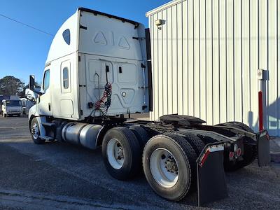 Used 2020 Freightliner Cascadia Detroit Diesel DD15 Semi Truck with Sleeper Cab for sale #265610 - photo 2