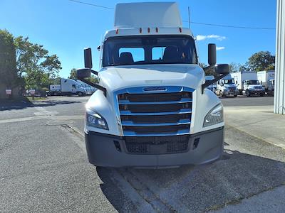 Used 2022 Freightliner Cascadia Detroit DD13 Semi Truck for sale #553171 - photo 2