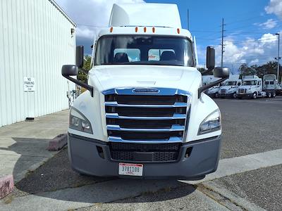 Used 2022 Freightliner Cascadia Detroit DD13 Semi Truck for sale #553193 - photo 2