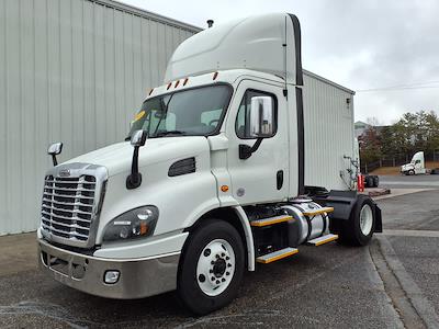 Used 2018 Freightliner Cascadia Detroit DD13 Semi Truck for sale #683711 - photo 1