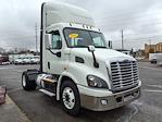 Used 2018 Freightliner Cascadia Detroit DD13 Semi Truck for sale #683711 - photo 3