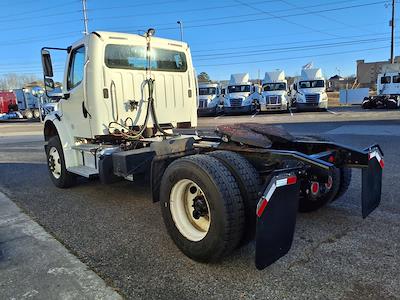 Used 2018 Freightliner M2 106 Cummins L9 Semi Truck for sale #744068 - photo 2