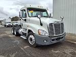 Used 2018 Freightliner Cascadia Detroit Diesel DD15 Semi Truck for sale #765523 - photo 3