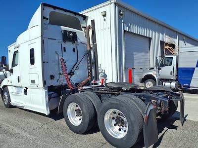 Used 2018 Freightliner Cascadia - photo 1
