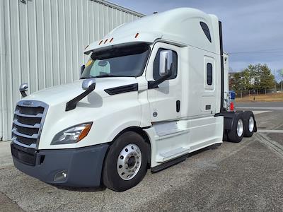Used 2019 Freightliner Cascadia - photo 1