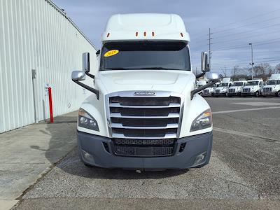 Used 2019 Freightliner Cascadia - photo 1