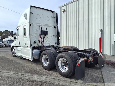 Used 2019 Freightliner Cascadia - photo 1