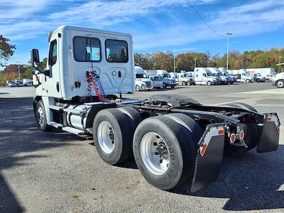 Used 2020 Freightliner Cascadia Detroit Diesel DD15 Semi Truck for sale #880750 - photo 2