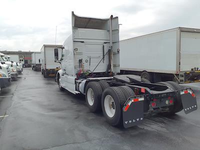 Used 2020 Volvo VNR Volvo D13 Semi Truck for sale #243538 - photo 2