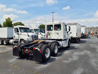 Used 2020 Freightliner Cascadia Detroit DD13 Semi Truck for sale #279709 - photo 2
