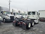 Used 2020 Freightliner Cascadia Detroit DD13 Semi Truck for sale #279710 - photo 2