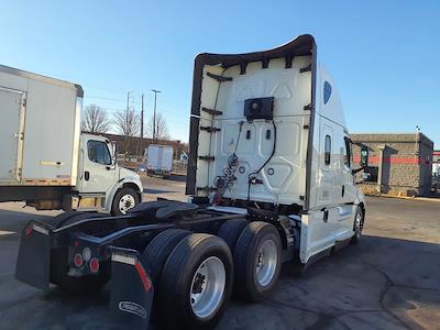 Used 2021 Freightliner Cascadia Detroit Diesel DD15 Semi Truck with Sleeper Cab for sale #507539 - photo 2