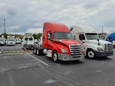 Used 2019 Freightliner Cascadia Detroit Diesel DD15 Semi Truck with Sleeper Cab for sale #803688 - photo 1