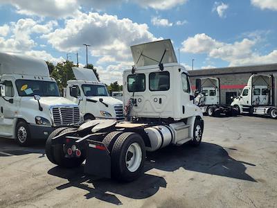 Used 2019 Freightliner Cascadia Detroit DD13 Semi Truck for sale #809061 - photo 2