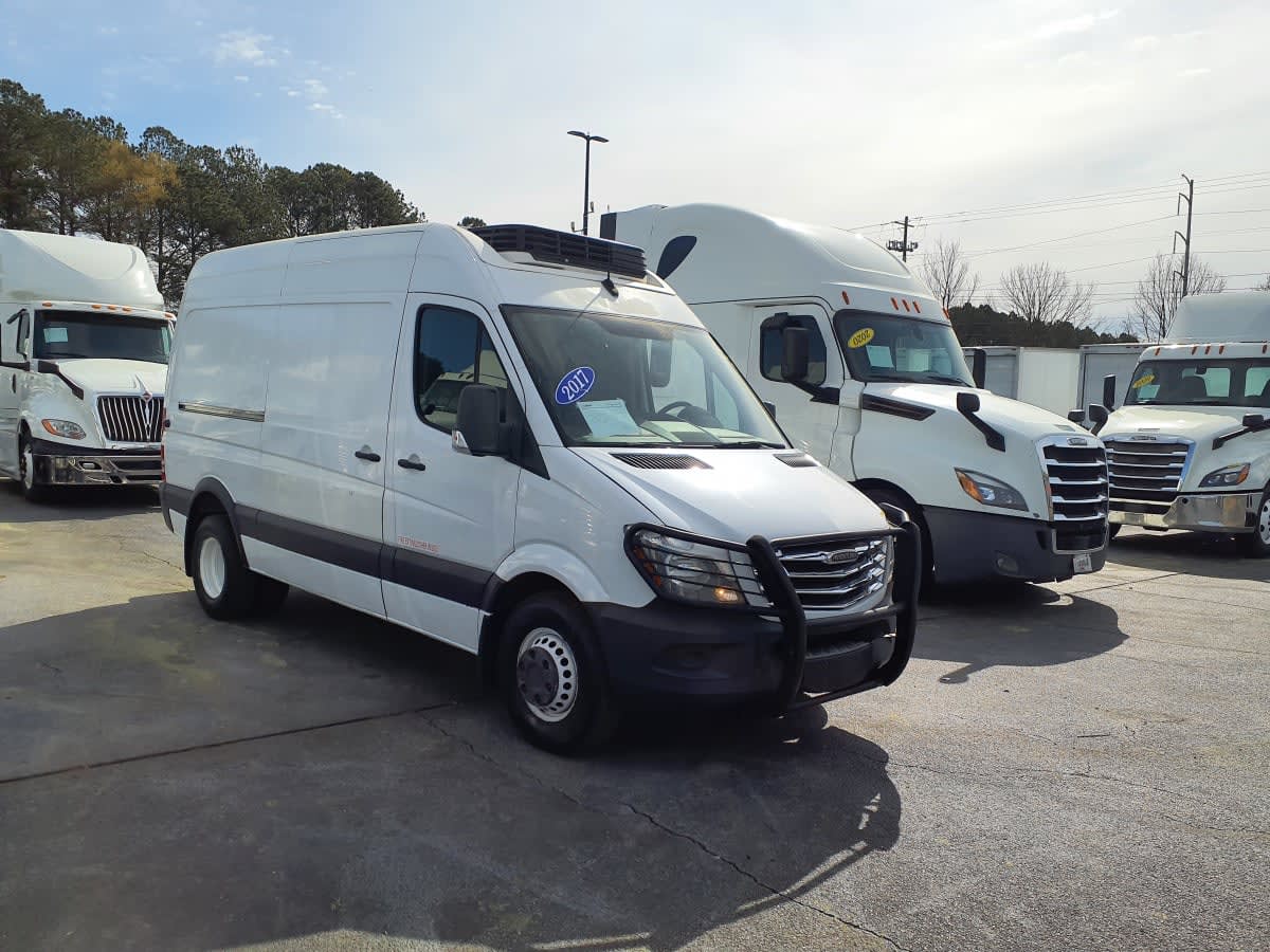 Used 2017 Freightliner Sprinter 3500 - photo 1