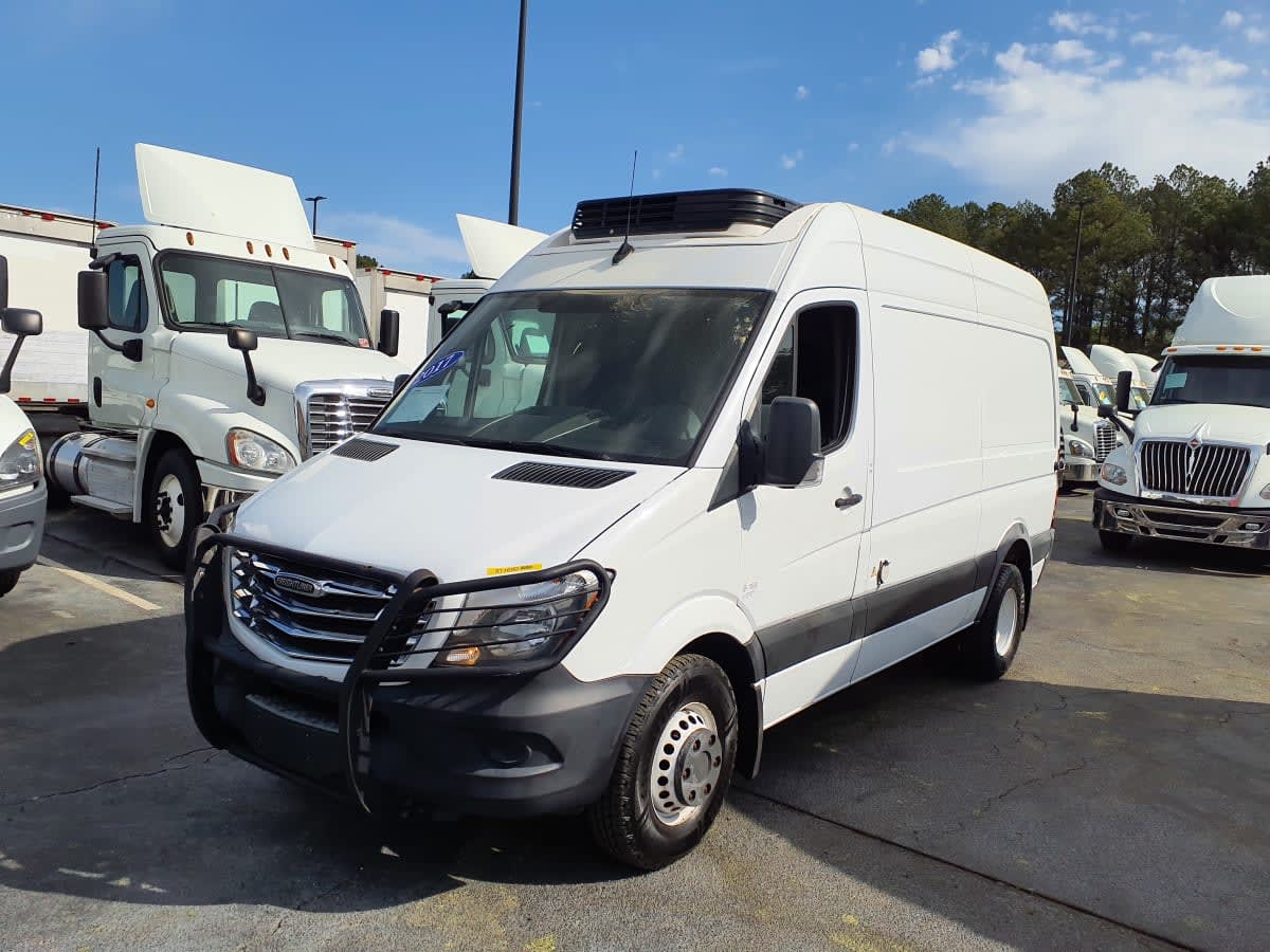 Used 2017 Freightliner Sprinter 3500 - photo 7
