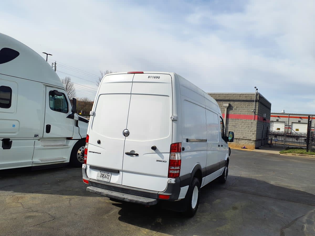 Used 2017 Freightliner Sprinter 3500 - photo 5