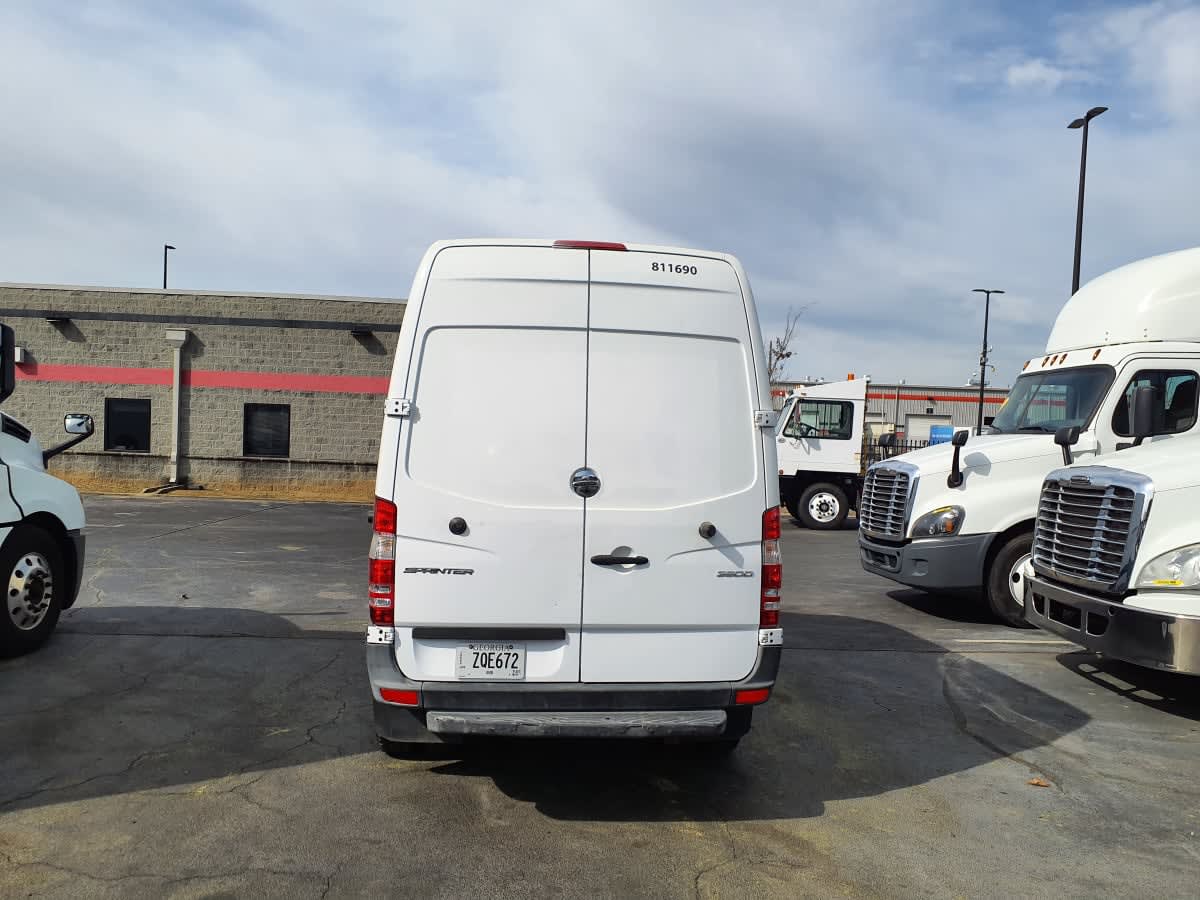 Used 2017 Freightliner Sprinter 3500 - photo 8